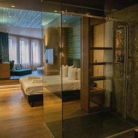 Manzo'S Suites-3