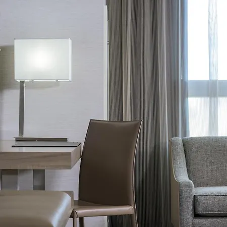 Ac Hotel By Marriott Boston Cambridge-3