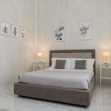 The Gallery Boutique Rooms-2
