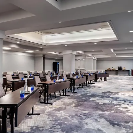 Sheraton Gateway Hotel In Toronto International Airport-3