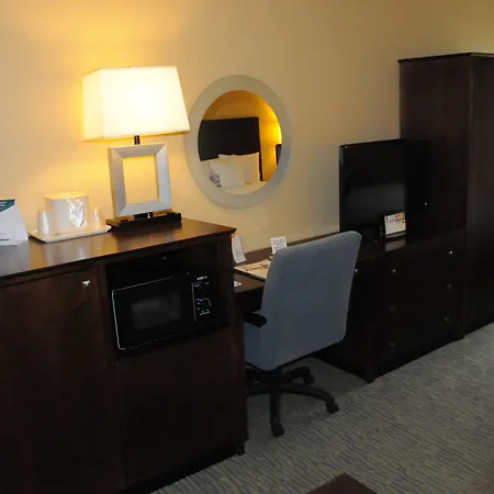 Comfort Inn & Suites Newark - Wilmington-3