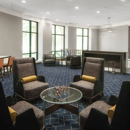 Courtyard By Marriott Chicago At Medical District-Uic-3