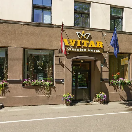 Avitar-2