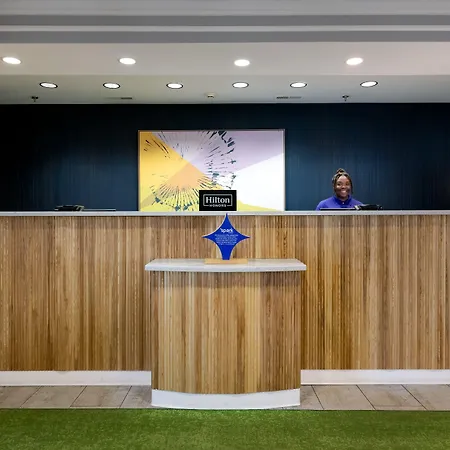 Spark By Hilton Savannah Airport-2