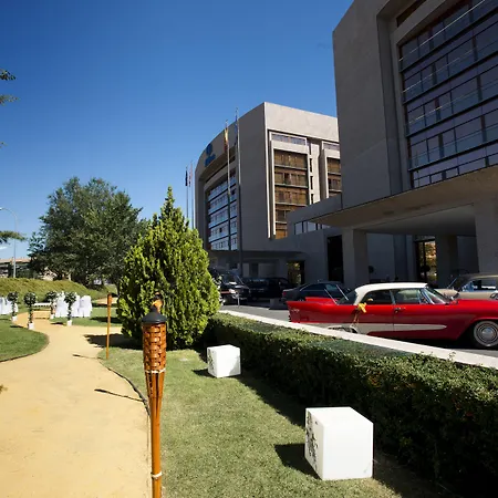 Hilton Madrid Airport-3