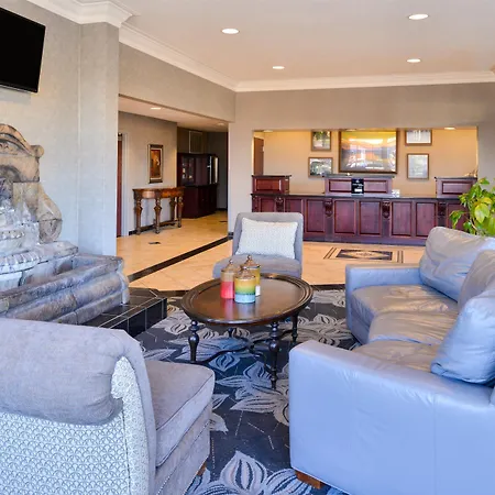 Best Western Plus Two Rivers Hotel & Suites-2