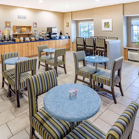 Microtel Inn & Suites By Wyndham Johnstown-3