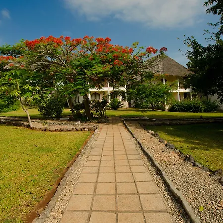 Bluebay Beach Resort & Spa-2