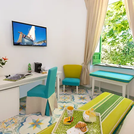 Relais Correale Rooms & Garden-3