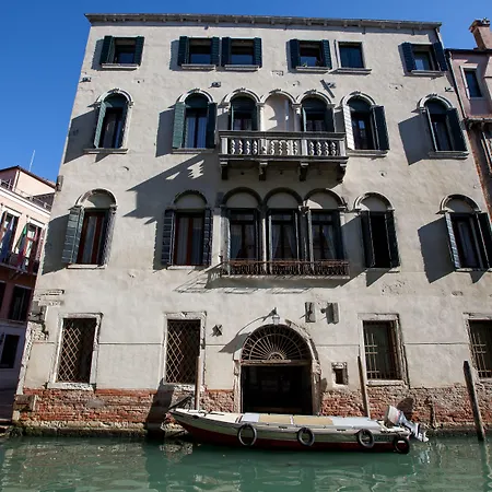 Residence Ca' Foscolo-3