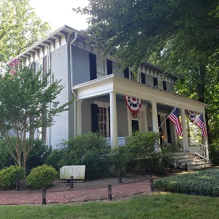 The Carriage Inn Bed And Breakfast-2