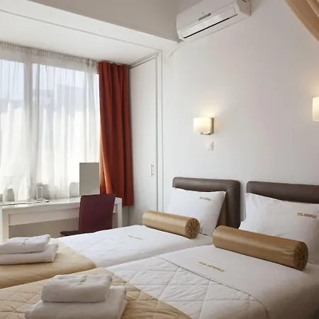 Metropolis Hotel-2