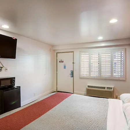 Motel 6 Monterey Park-3