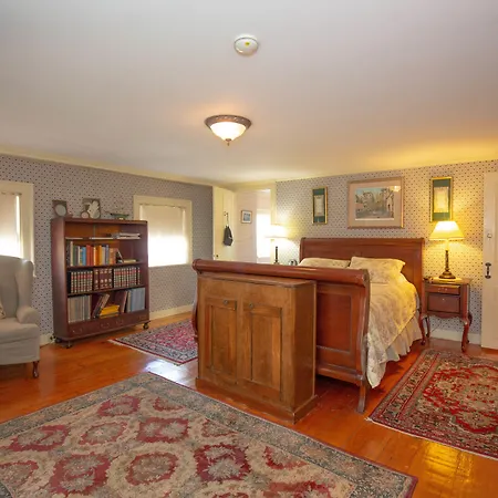 Clark Currier Inn-2