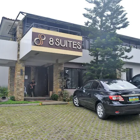 8 Suites By Fat Jimmy'S-3