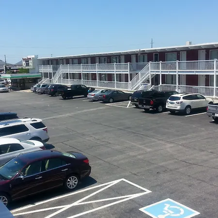 Fish Tales Boardwalk Inn & Ocean Mecca Motel-3