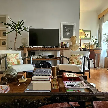 Marina Lounge Home-2