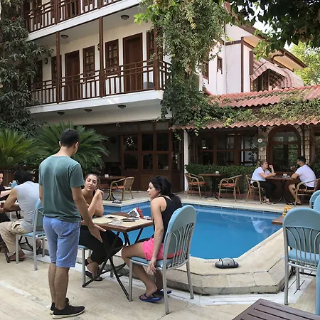 Hotel Karyatit Kaleici-3
