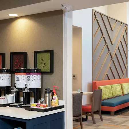 Hampton Inn & Suites Xenia Dayton-2