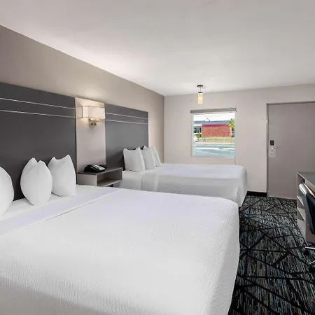 Baymont By Wyndham Dothan-3