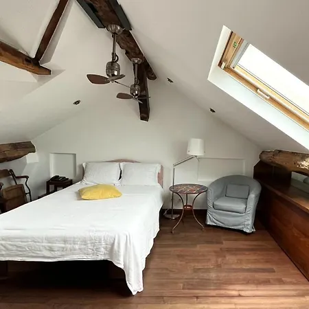 Boutique Hotel de la Place des Vosges-3
