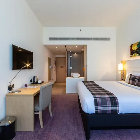 Premier Inn Dubai Dragon Mart-2