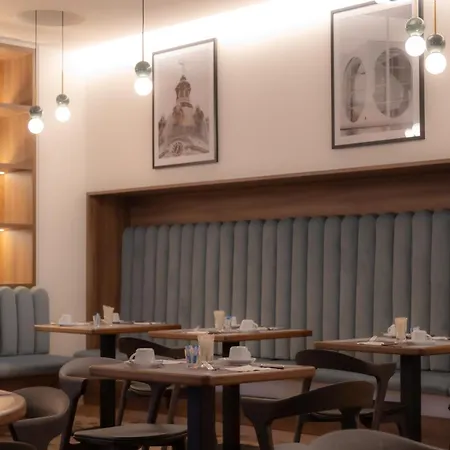 Hotel Bleibtreu Berlin By Golden Tulip-3