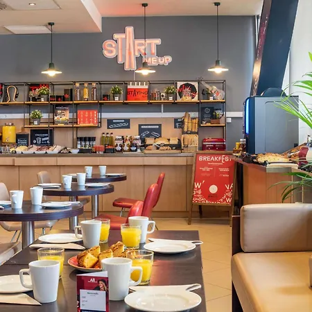 Ibis Barcelona Meridiana-3