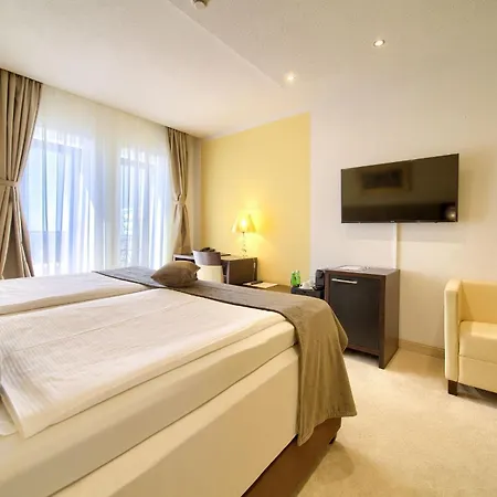 Hotel Marina-3