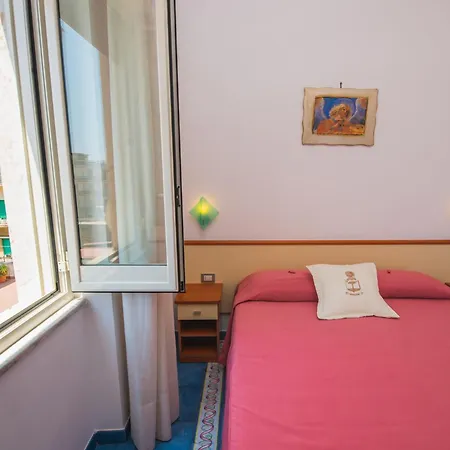 Meublè Casa Mannini Rooms-3