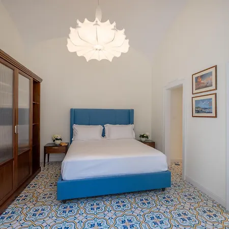 Palazzo Gargiulo Luxury Rooms & Suites-3
