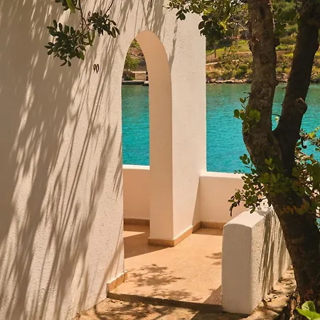 Minos Beach Art Hotel, A Member Of Design Hotels-2