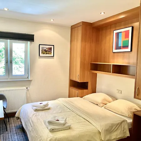 Hotel Auberge Rustique-3
