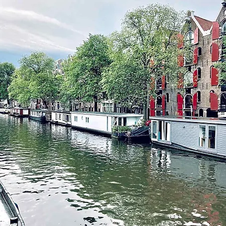 Houseboat Bonnie-3
