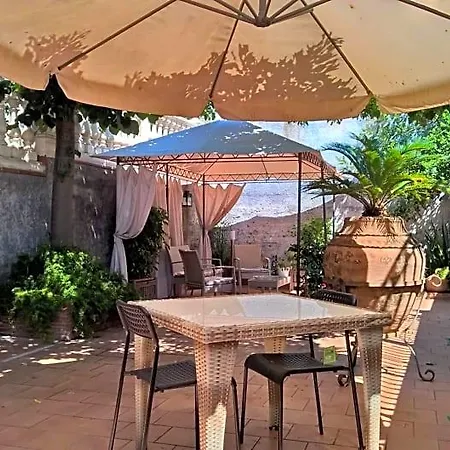 Sant'Antonio Garden Rooms Apartments-2