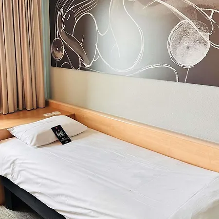 Ibis Hotel Berlin Spandau-2
