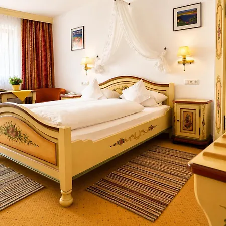 Hotel Tilman Riemenschneider By Ans-2