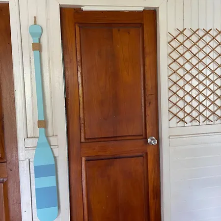 Islander House On Rocky Cay Beach-3