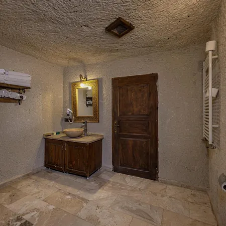 Elite Cave Suites-2
