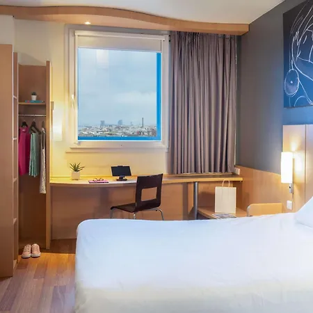 Ibis Barcelona Meridiana-2
