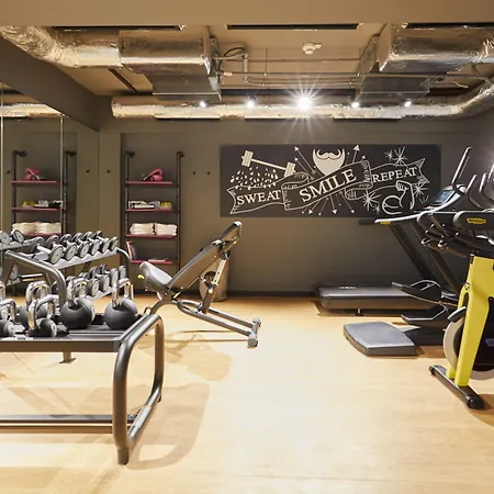 Moxy Bucharest Old Town-2