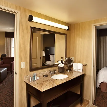 Hampton Inn Marquette-Waterfront-3