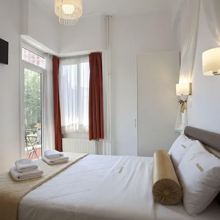 Metropolis Hotel-3