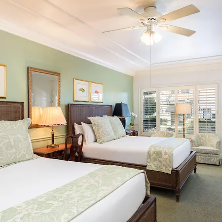 Pine Inn - Carmel-3