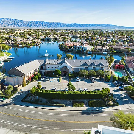 The Chateau At Lake La Quinta-2
