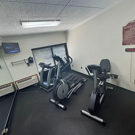 Ramada By Wyndham Newark/Wilmington-2