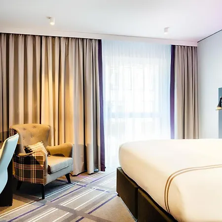 Premier Inn Darmstadt City Centre-3