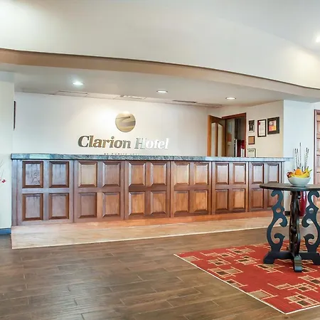 Clarion Hotel Buffalo Airport-3