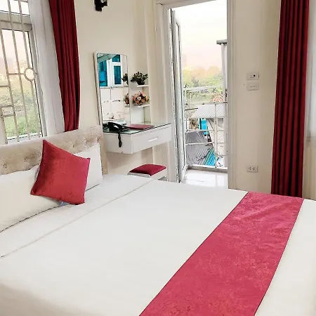 Heart Hotel-3