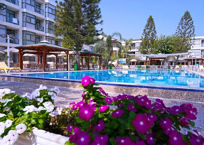 Ron Beach Hotel
